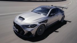 Mercedes-AMG CLE 646 Spezialanfertigung hadir dengan mesin V8 biturbo 4,0 liter bertenaga 646 hp, penggerak roda belakang, dan kecepatan maksimum 310 km/jam. Model ini hanya diproduksi 30 unit di dunia.