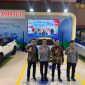 Perwakilan Manajemen Daihatsu Berfoto Bersama di Booth Daihatsu GIIAS Bandung 2026.