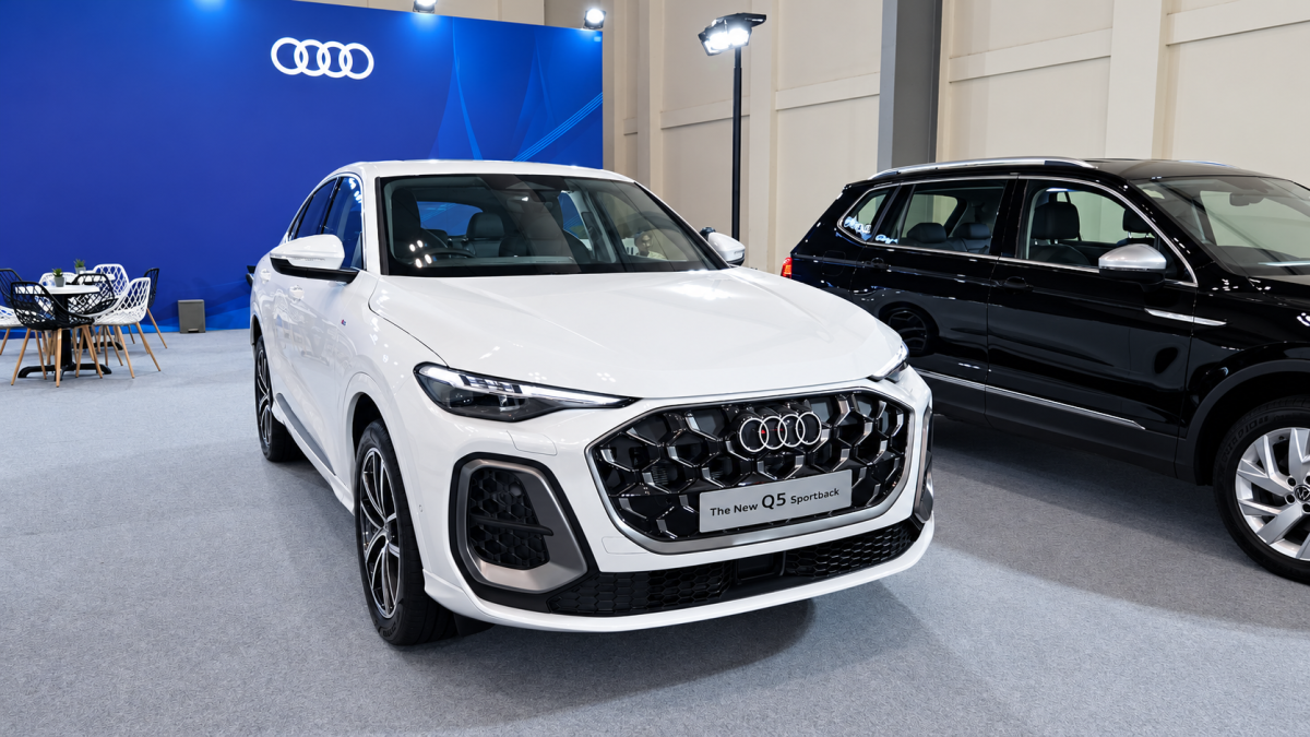 The New Audi Q5 SUV hadir di BCA Expo 2026 dengan desain progresif, kabin fleksibel, teknologi modern, mesin 2.0 TFSI, serta layanan purna jual premium.
