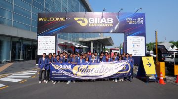 Ratusan pelajar mengikuti program Education Day di GIIAS Surabaya 2026 untuk mengenal lebih dekat teknologi dan perkembangan industri otomotif.