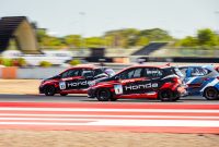 Tim Honda Racing Indonesia (HRI) bersiap menghadapi putaran kelima dan keenam Mandalika Festival of Speed (MFoS) 2026 di Sirkuit Mandalika, Lombok, pada 17–18 Oktober 2026, dengan target mempertahankan gelar juara di sejumlah kelas balap touring nasional.