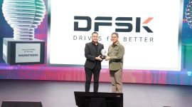 DFSK E5 Plus, SUV berteknologi plug-in hybrid electric vehicle (PHEV) yang meraih penghargaan Smart Value Hybrid Premium Urban SUV of the Year dalam Marketeers Editor’s Choice Award 2026 di Jakarta.