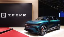 Generasi terbaru SUV listrik ZEEKR 7X yang diperkenalkan dalam debut ZEEKR di Paris Motor Show 2026.