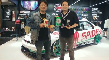 Mengenal produk cat chrome SPIDER Paint yang dirancang untuk modifikasi bodi mobil, diperkenalkan oleh Direktur Operasional SPIDER, Herry Kasmara, dalam ajang IMX 2026 di ICE BSD, Tangerang, Sabtu (10/10/2026).