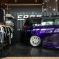 Toyota Alphard berwarna ungu dengan modifikasi bergaya VIP tampil di booth Coga Bodykit dalam ajang Indonesia Modification & Lifestyle Expo (IMX) 2026 di ICE BSD, Tangerang, Sabtu (10/10/2026).
