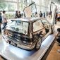 Honda Civic Super Nouva milik Roy Ricardo tampil dengan bodi berlapis cat chrome, pintu modifikasi yang terbuka ke atas, dan interior bernuansa putih, menarik perhatian pengunjung IMX 2026 di ICE BSD, Tangerang, Sabtu (10/10/2026).