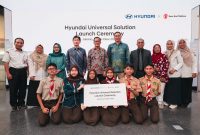 Hyundai Motor Company resmi meluncurkan program Hyundai Universal Solution di Hyundai Motorstudio Senayan Park, Jakarta, 21 Oktober 2026. Program ini menargetkan 1.300 siswa dan 130 guru dari 13 SMP melalui pembelajaran STEM berbasis teknologi kendaraan listrik. (Dok. Hyundai Motor Company)