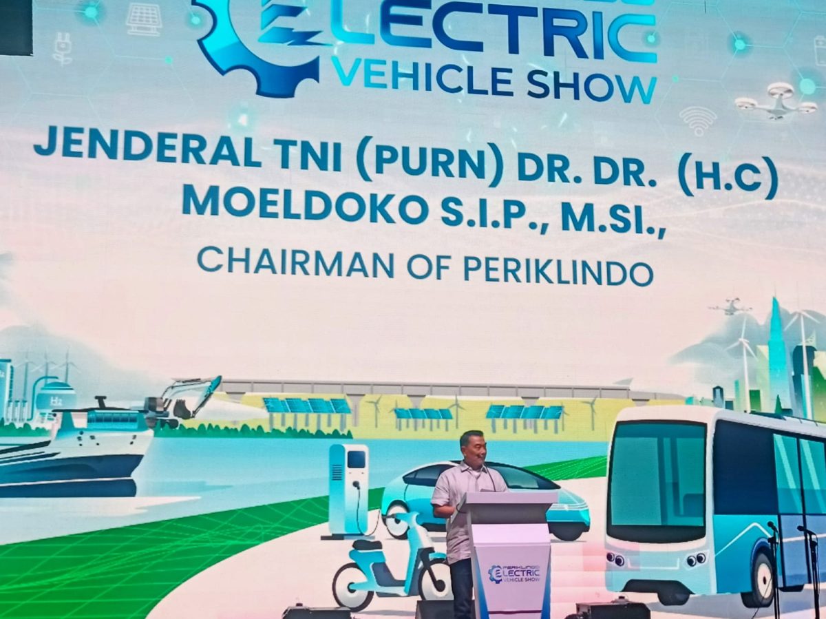 Ketua Umum Periklindo, Moeldoko, menyampaikan sambutan dalam kegiatan Periklindo Electric Vehicle Show (PEVS) 2026.