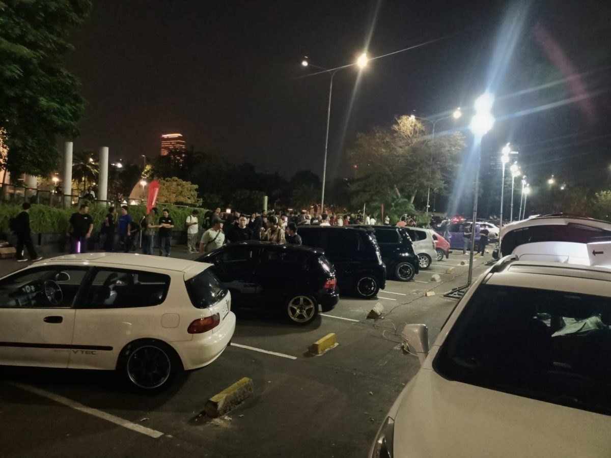Suasana Honda Culture Indonesia Night Meetup yang dihadiri komunitas dan pengguna mobil Honda di kawasan Senayan Park, Jakarta, Jumat (23/10/2026). Kegiatan ini menjadi ajang silaturahmi sekaligus memperkuat hubungan antarkomunitas Honda.